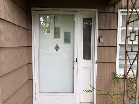 Photo of 1403 Cypress Street SE, Decatur, AL 35601 (MLS # 21917418)