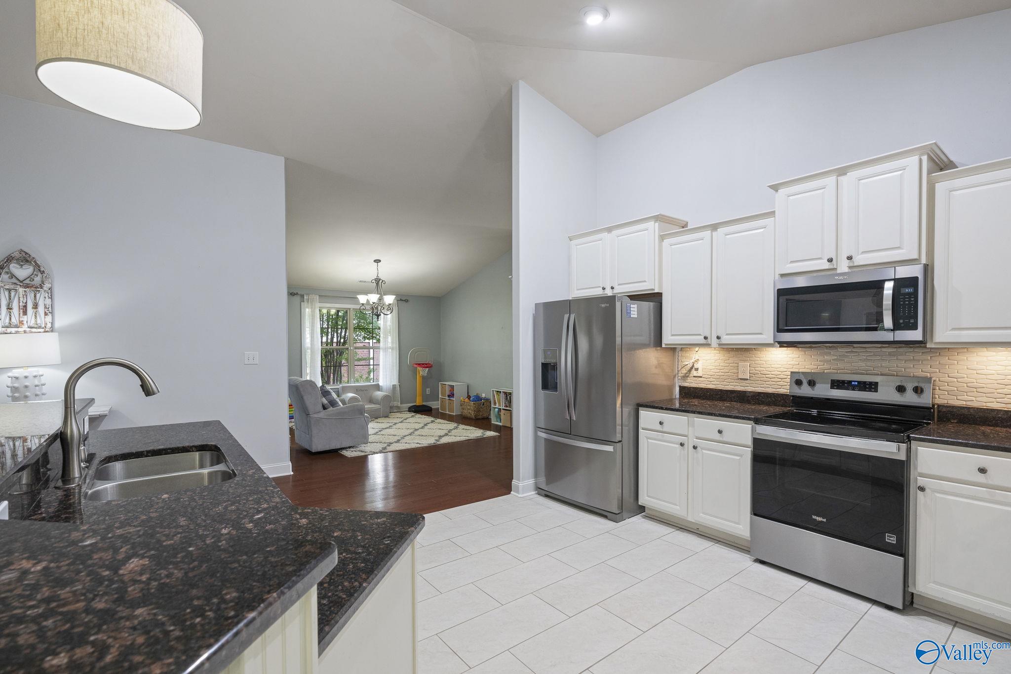 6807 Breyerton Way, Owens Cross Roads, Alabama image 16