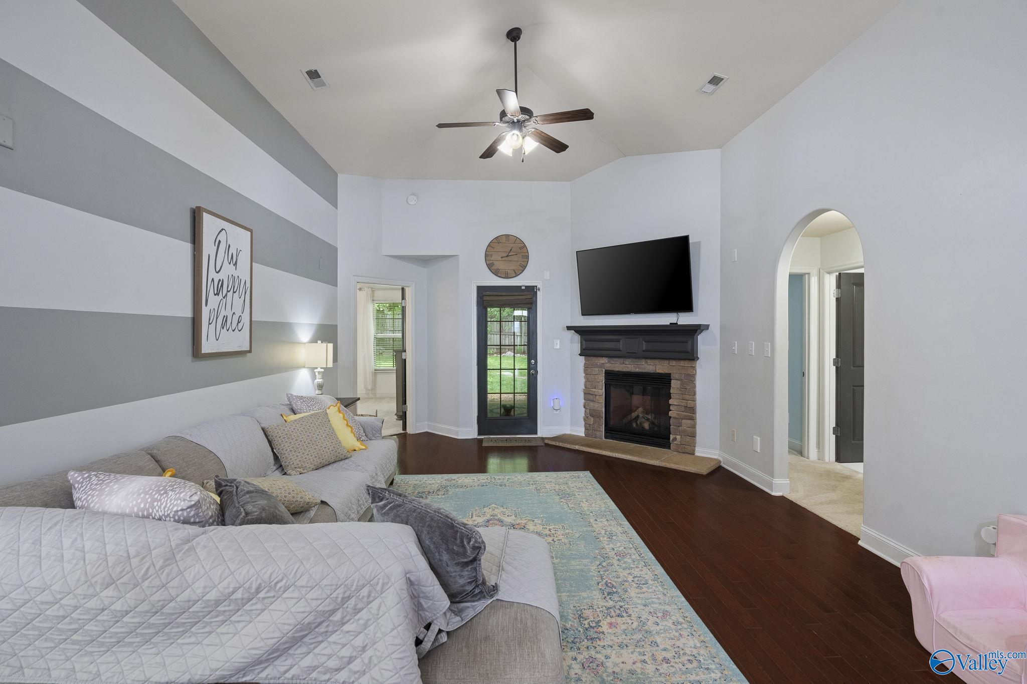 6807 Breyerton Way, Owens Cross Roads, Alabama image 18