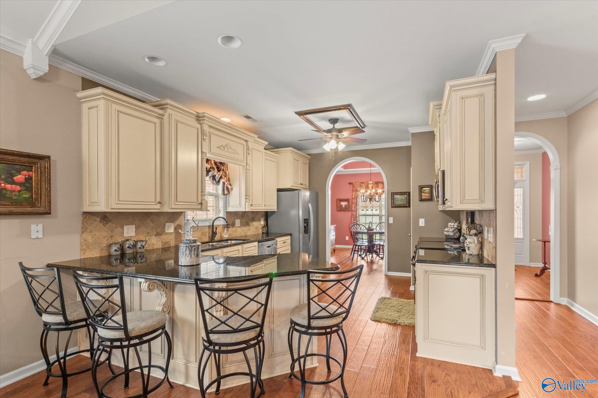 2503 Aldingham Drive, Decatur, Alabama image 9