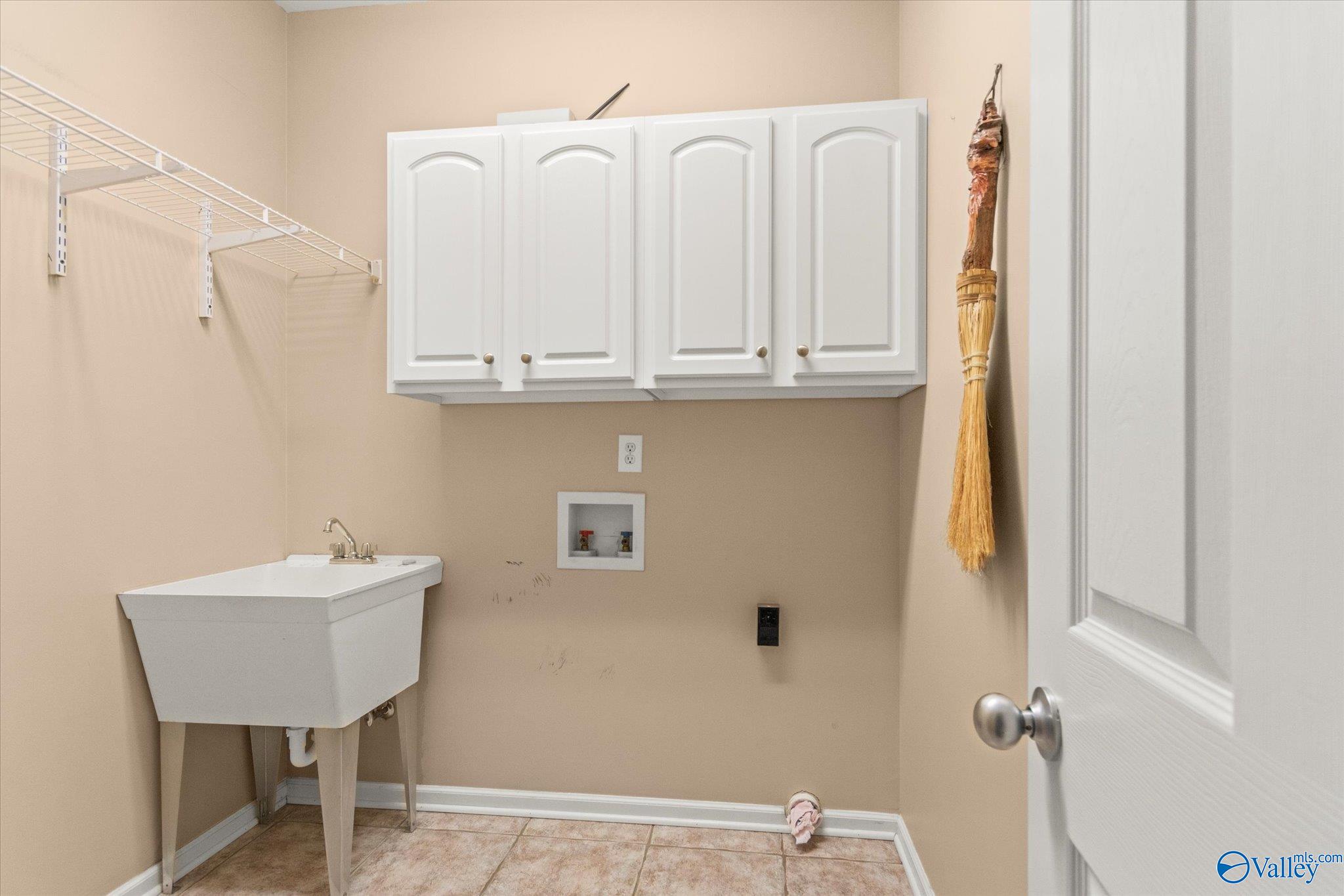 2503 Aldingham Drive, Decatur, Alabama image 25
