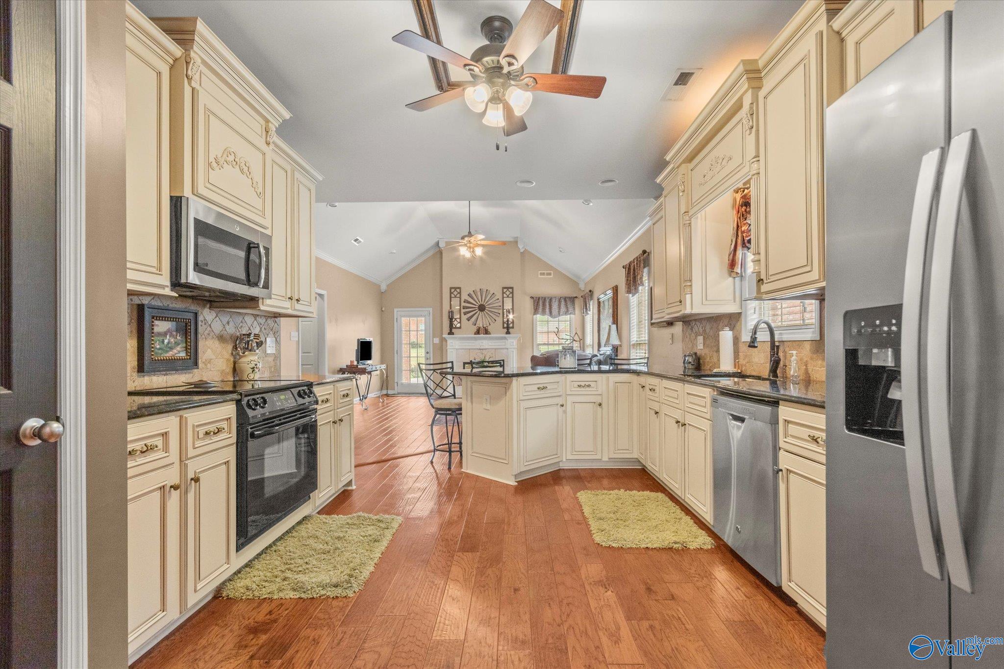 2503 Aldingham Drive, Decatur, Alabama image 7