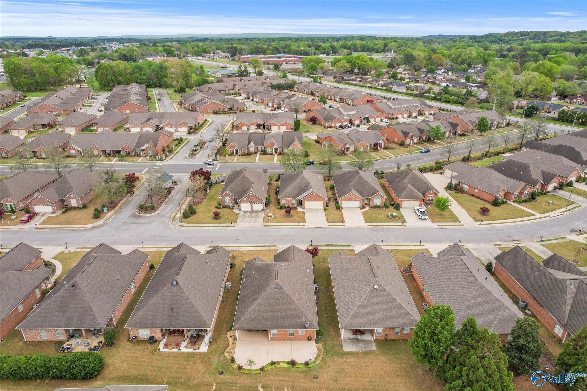 2503 Aldingham Drive, Decatur, Alabama image 30