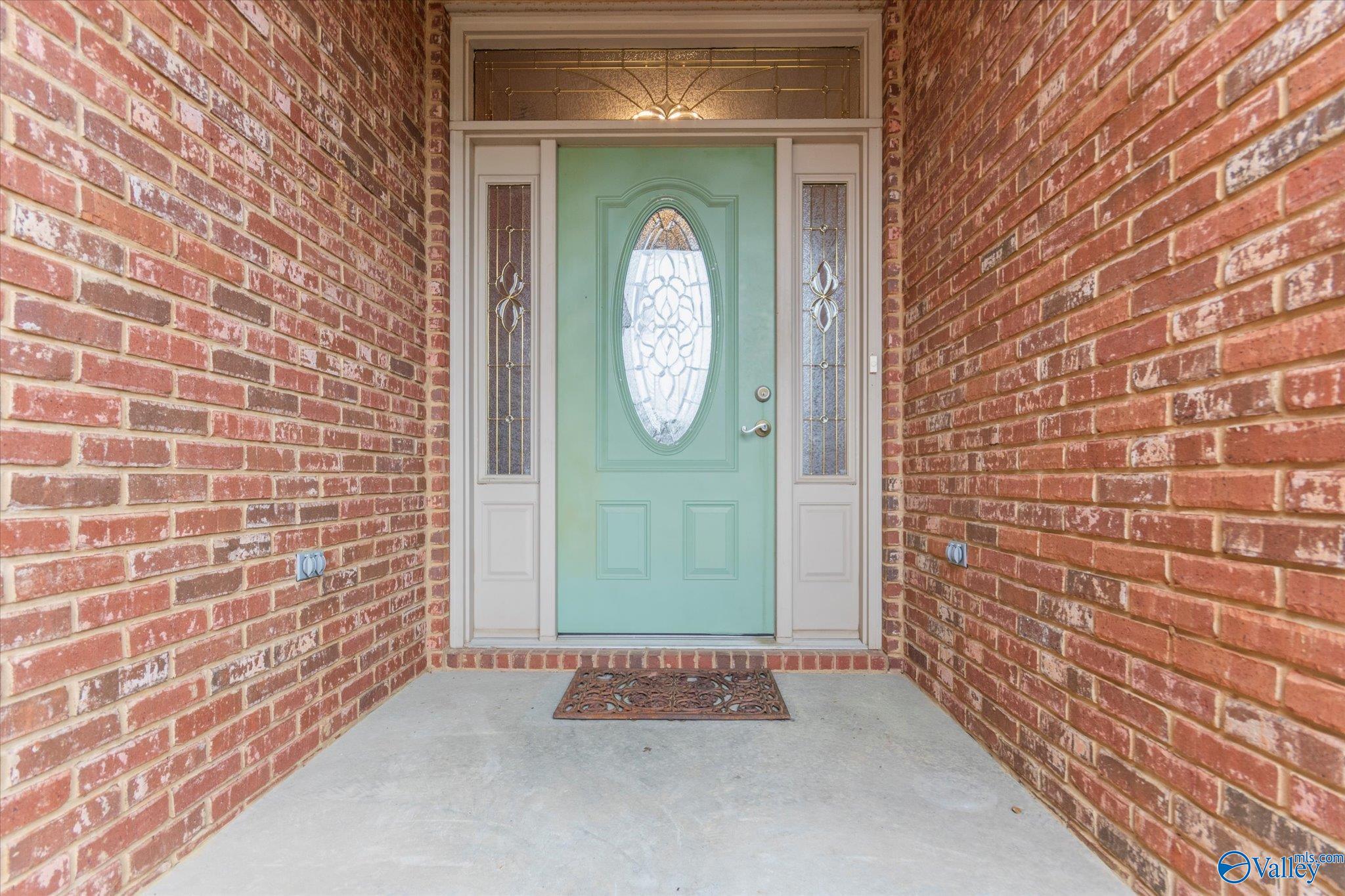 2503 Aldingham Drive, Decatur, Alabama image 2