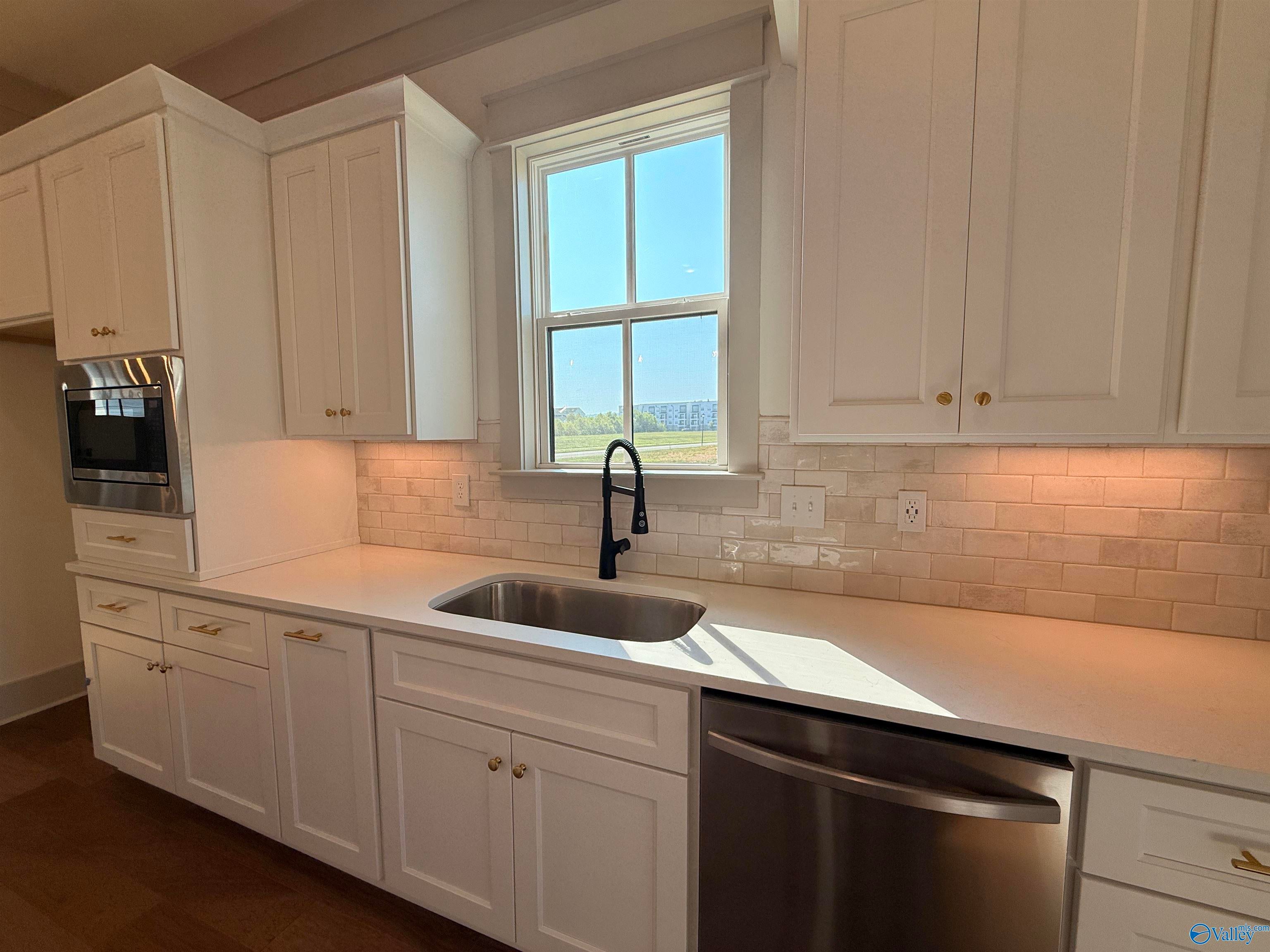 350 Apple Orchard Lane