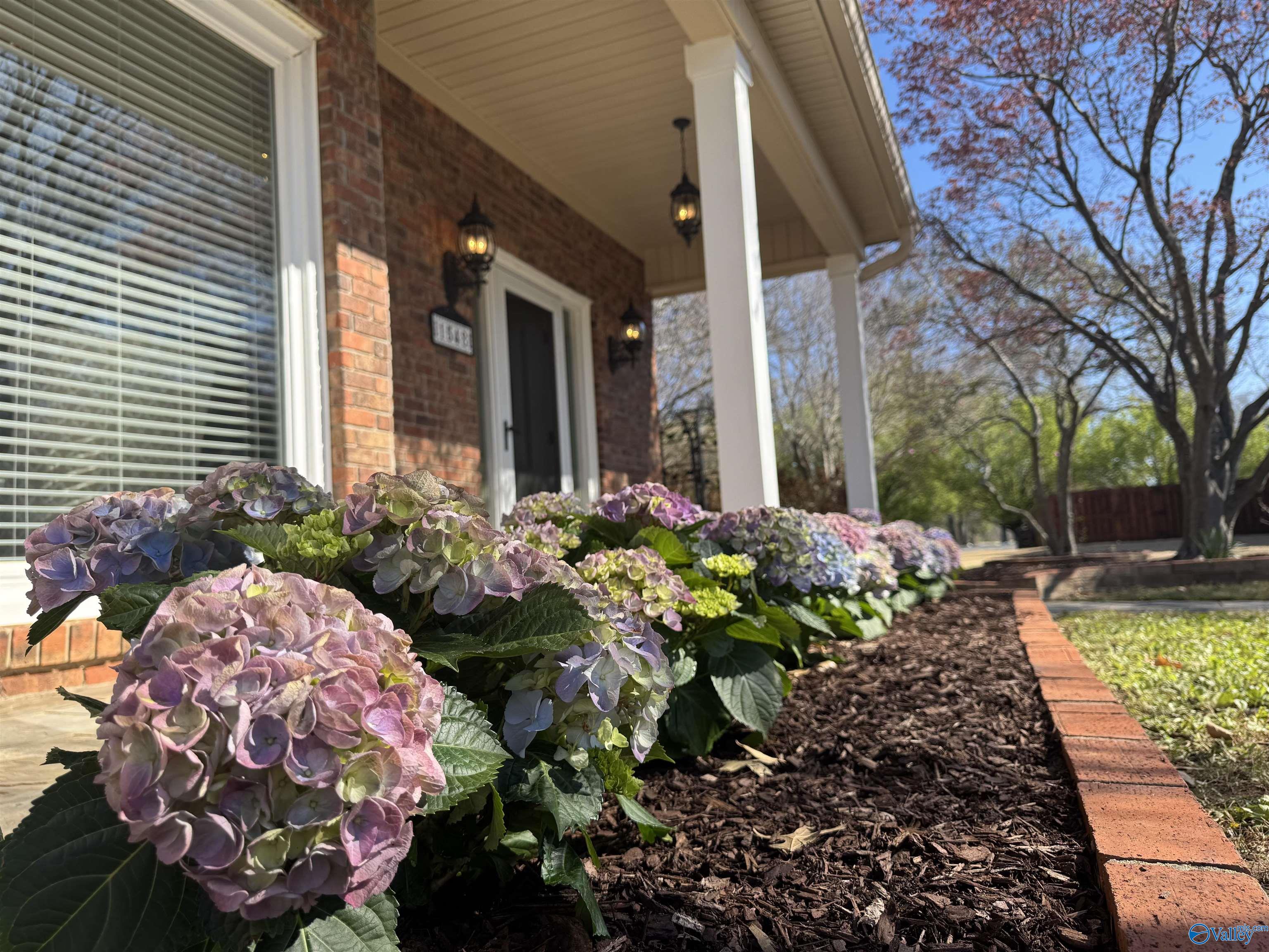 1548 River Bend Place, Decatur, Alabama image 2