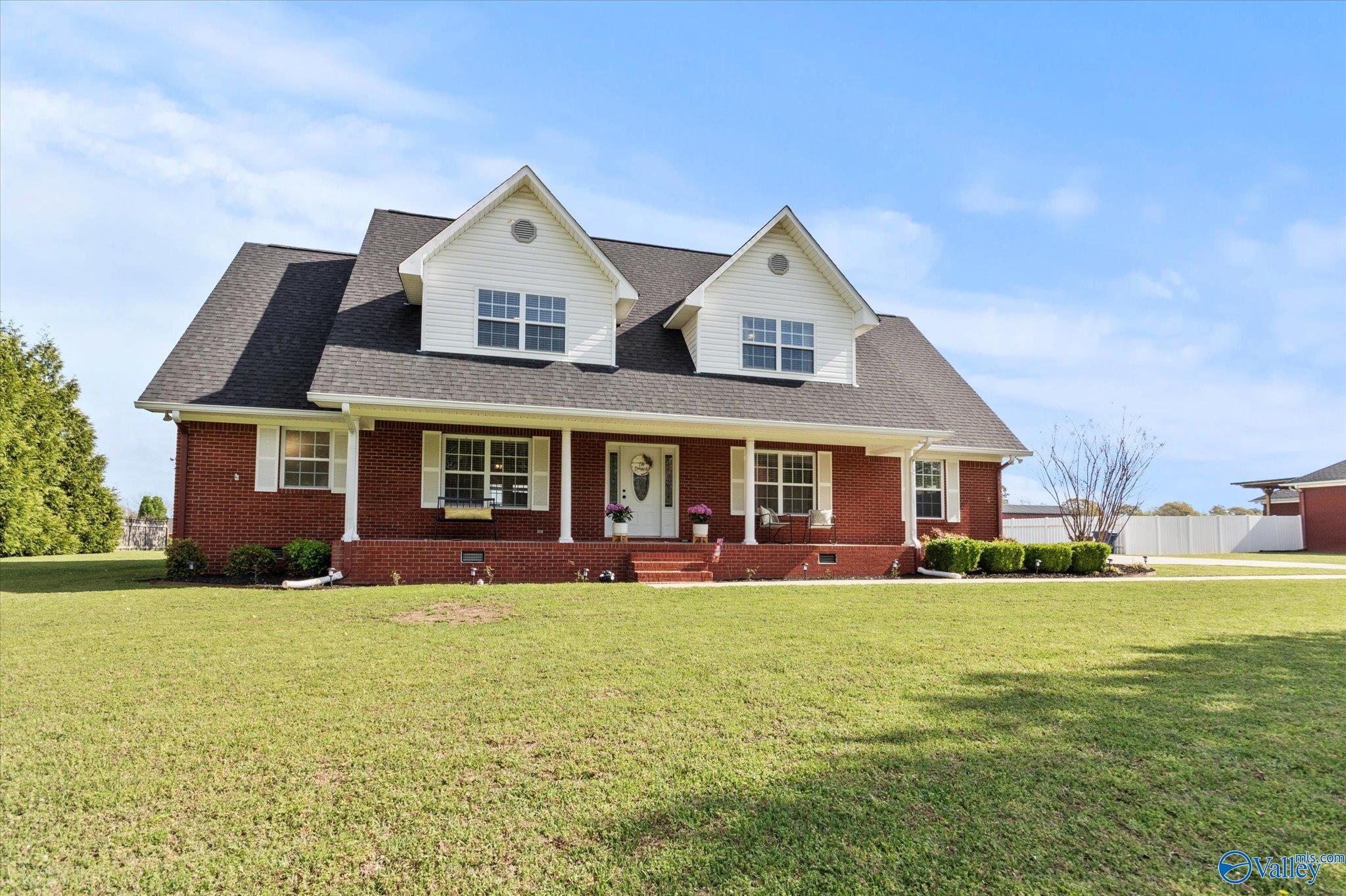 1032 East Main Street, Albertville, Alabama image 1