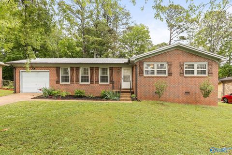 Photo of 2309 Laverne Drive NW, Huntsville, AL 35810 (MLS # 21919228)