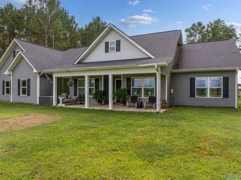 Homes For Sale - 6677 County Road 19<br/> Section, AL 35771