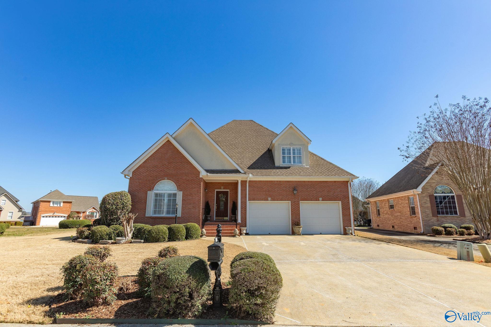 312 Lakepoint Drive, Gadsden, Alabama image 2