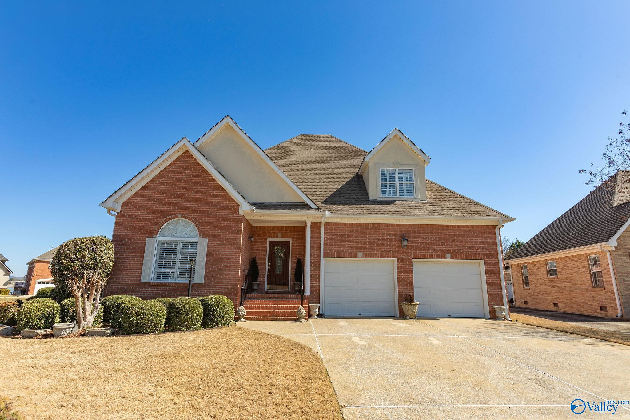 312 Lakepoint Drive, Gadsden, Alabama image 1