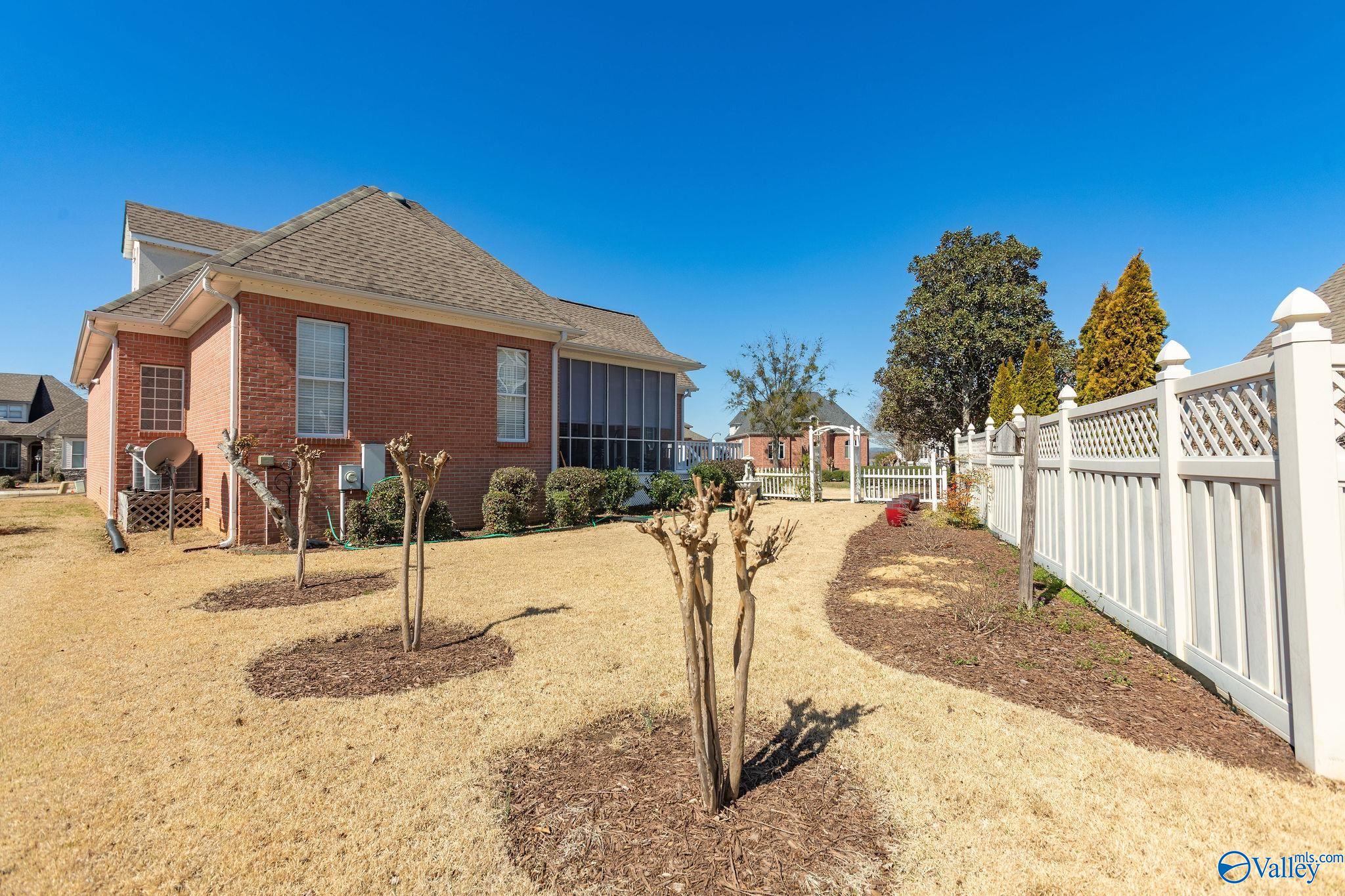312 Lakepoint Drive, Gadsden, Alabama image 28