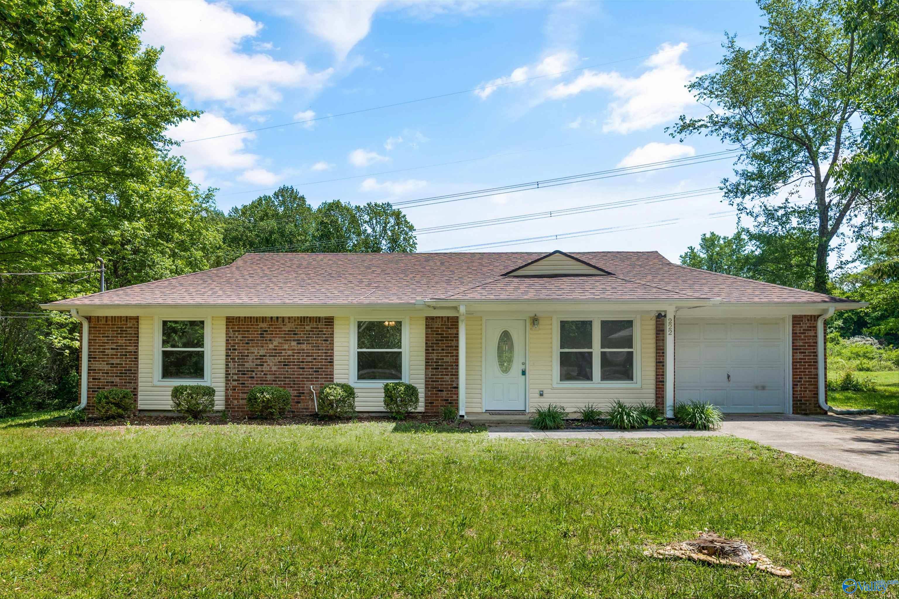 222 Oconee Drive, Huntsville, Alabama image 1