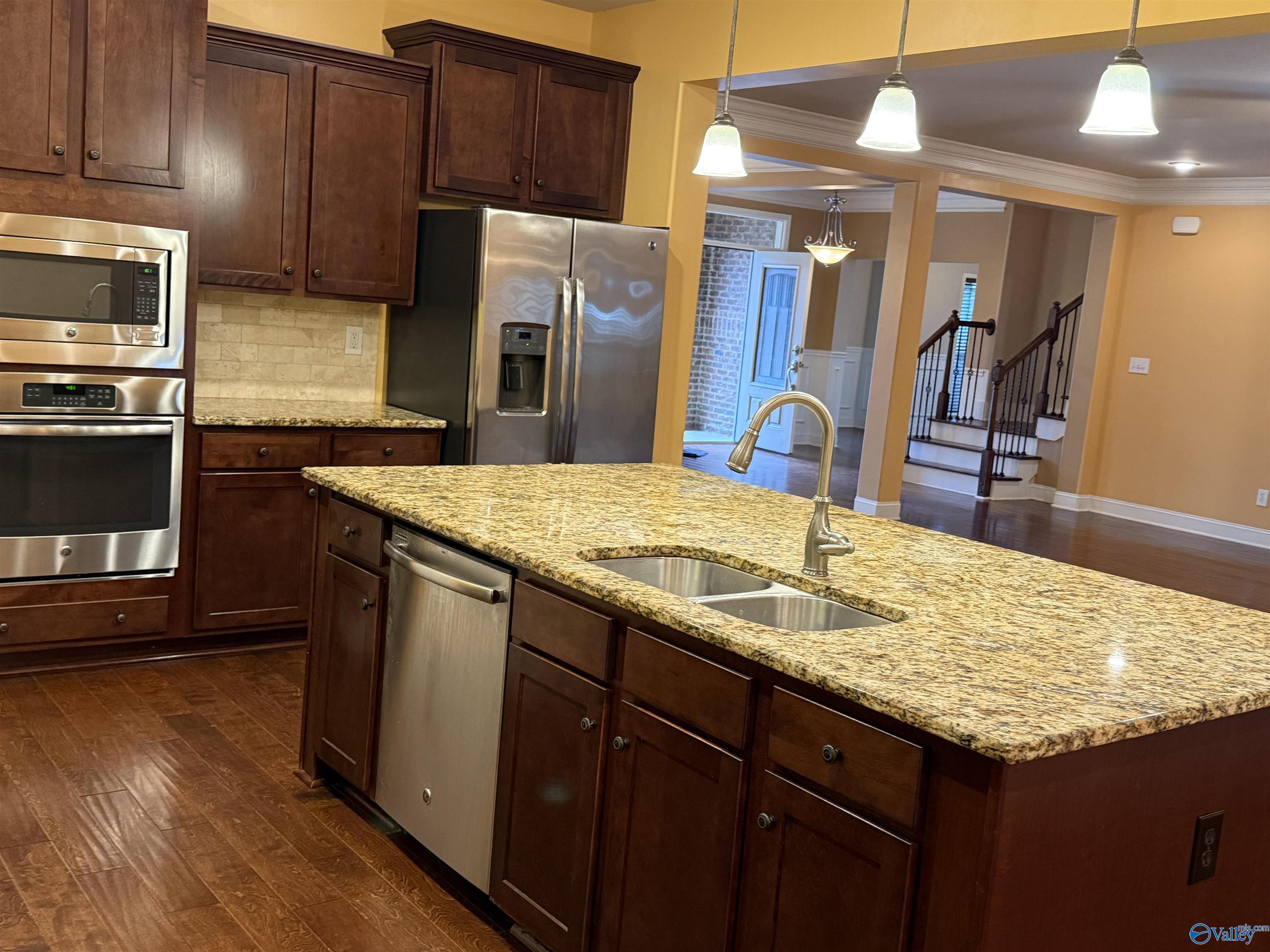 104 Melbridge Drive, Madison, Alabama image 2