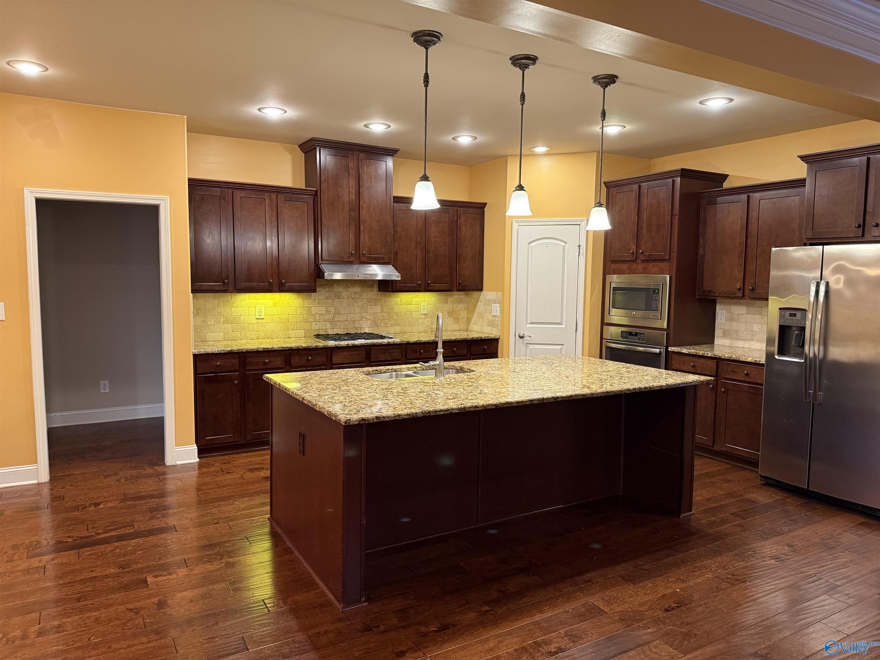 104 Melbridge Drive, Madison, Alabama image 5