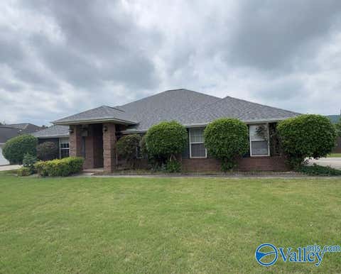 Homes For Rent - 7010 Thornwood Lane<br/> Owens Cross Roads, AL 35763