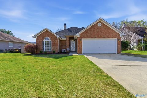 Photo of 608 Wade Road SE, Owens Cross Roads, AL 35763 (MLS # 21912671)