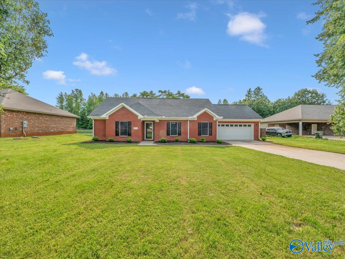 108 White Willow Court, Hazel Green, Alabama image 1