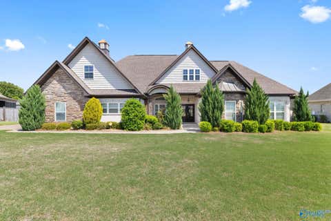 Homes For Sale - 217 Carron Lane<br/> Tuscumbia, AL 35674