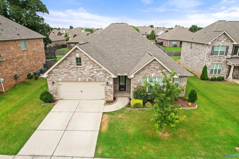 Homes For Sale - 11006 Thorne Drive<br/> Madison, AL 35757