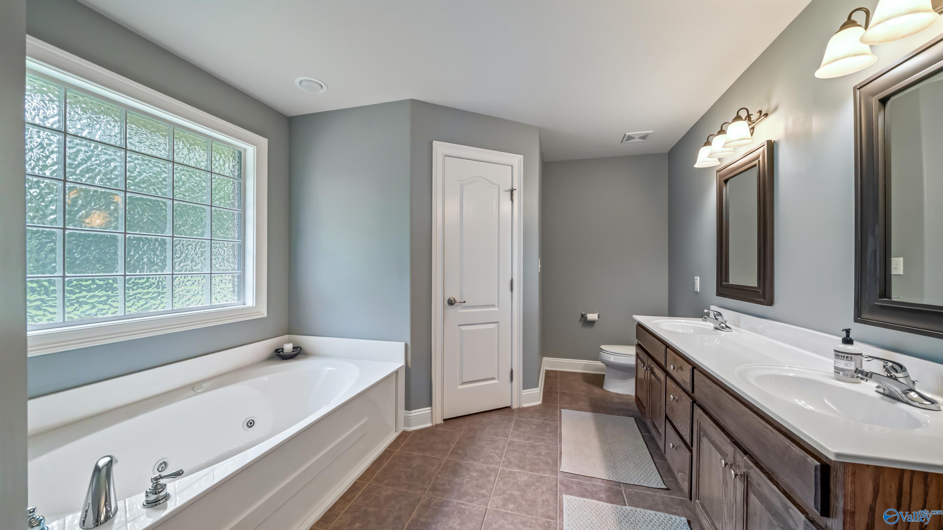 16562 Mulberry Lane, Athens, Alabama image 25