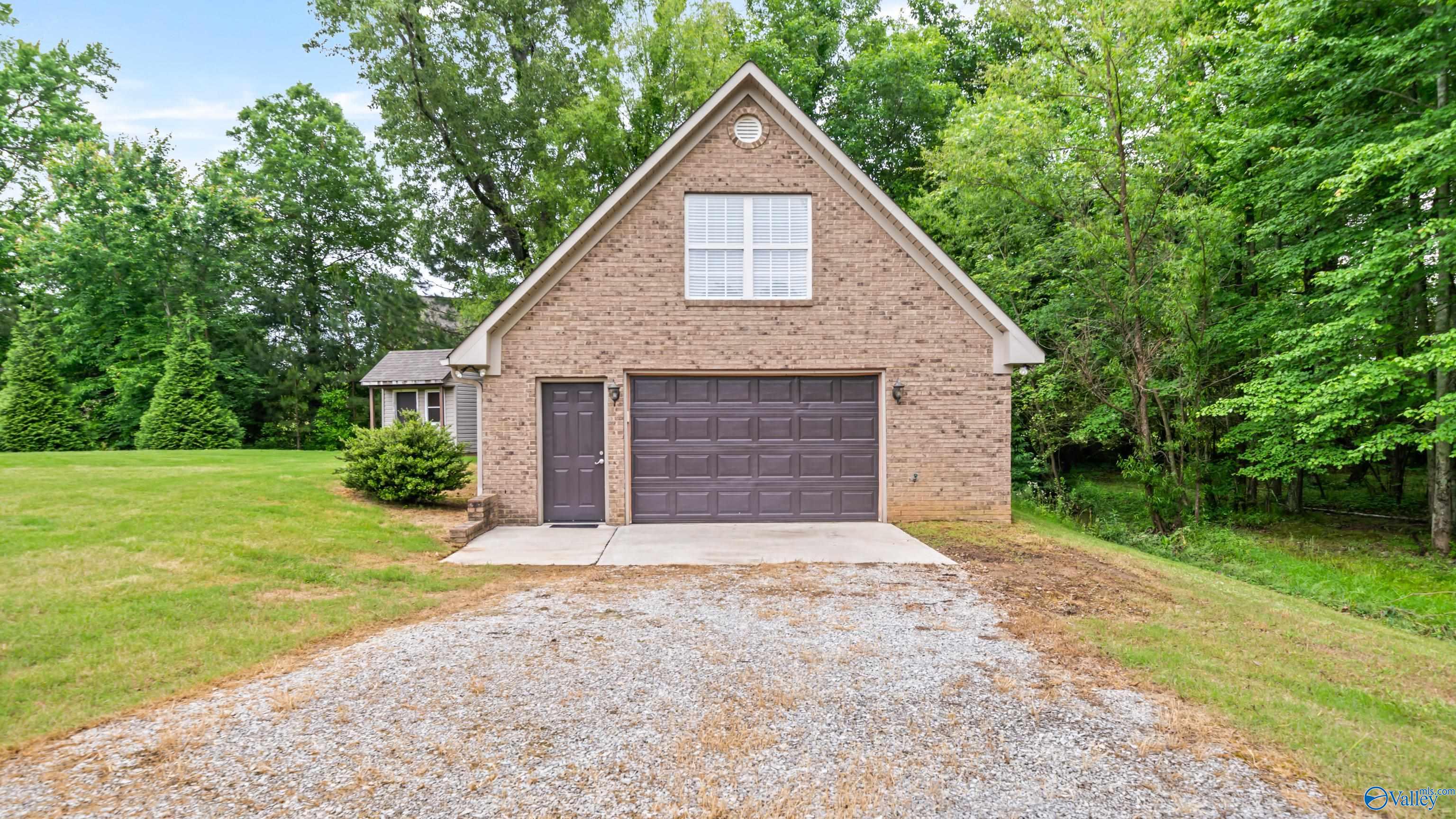 16562 Mulberry Lane, Athens, Alabama image 36