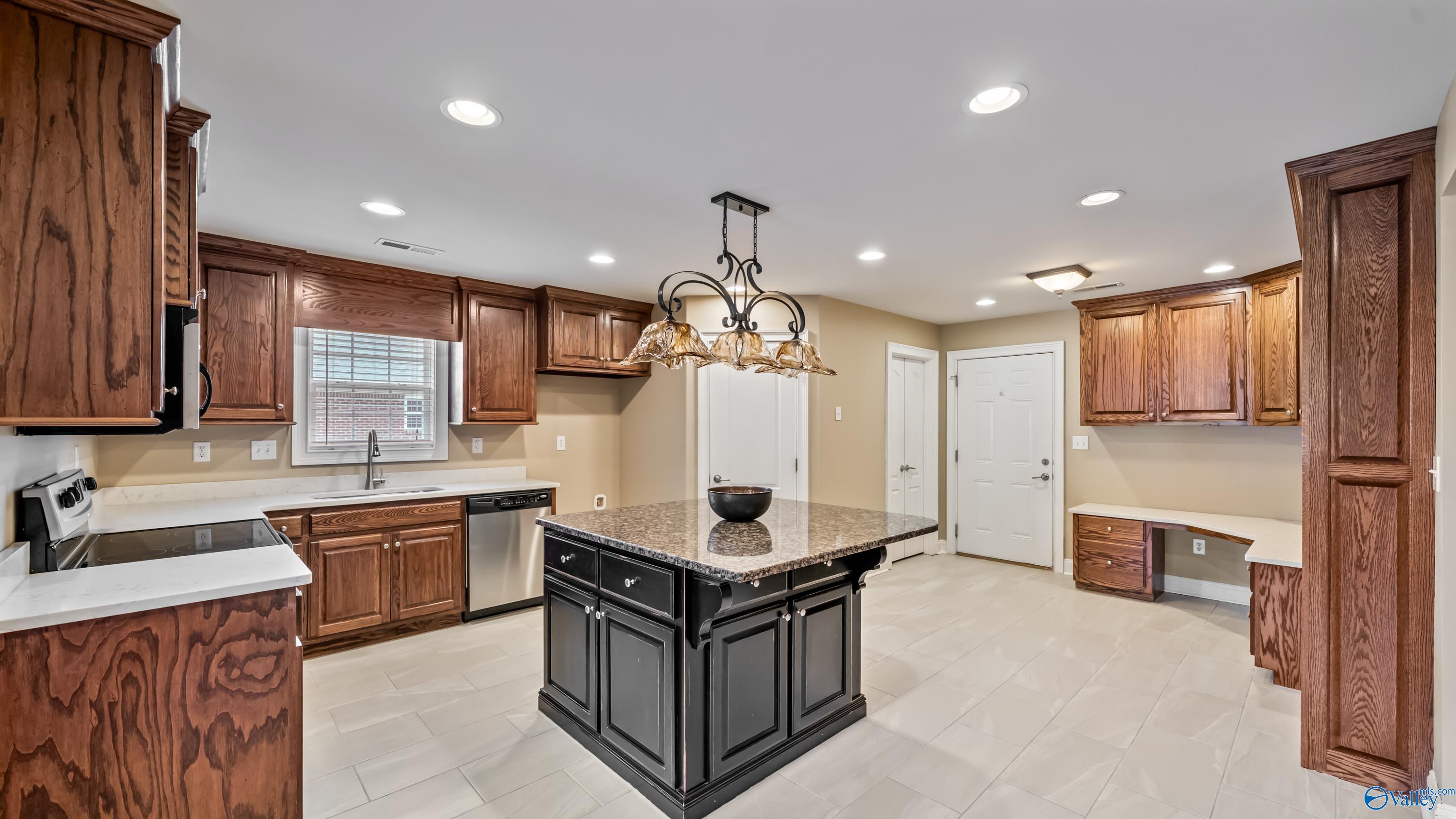 16562 Mulberry Lane, Athens, Alabama image 14