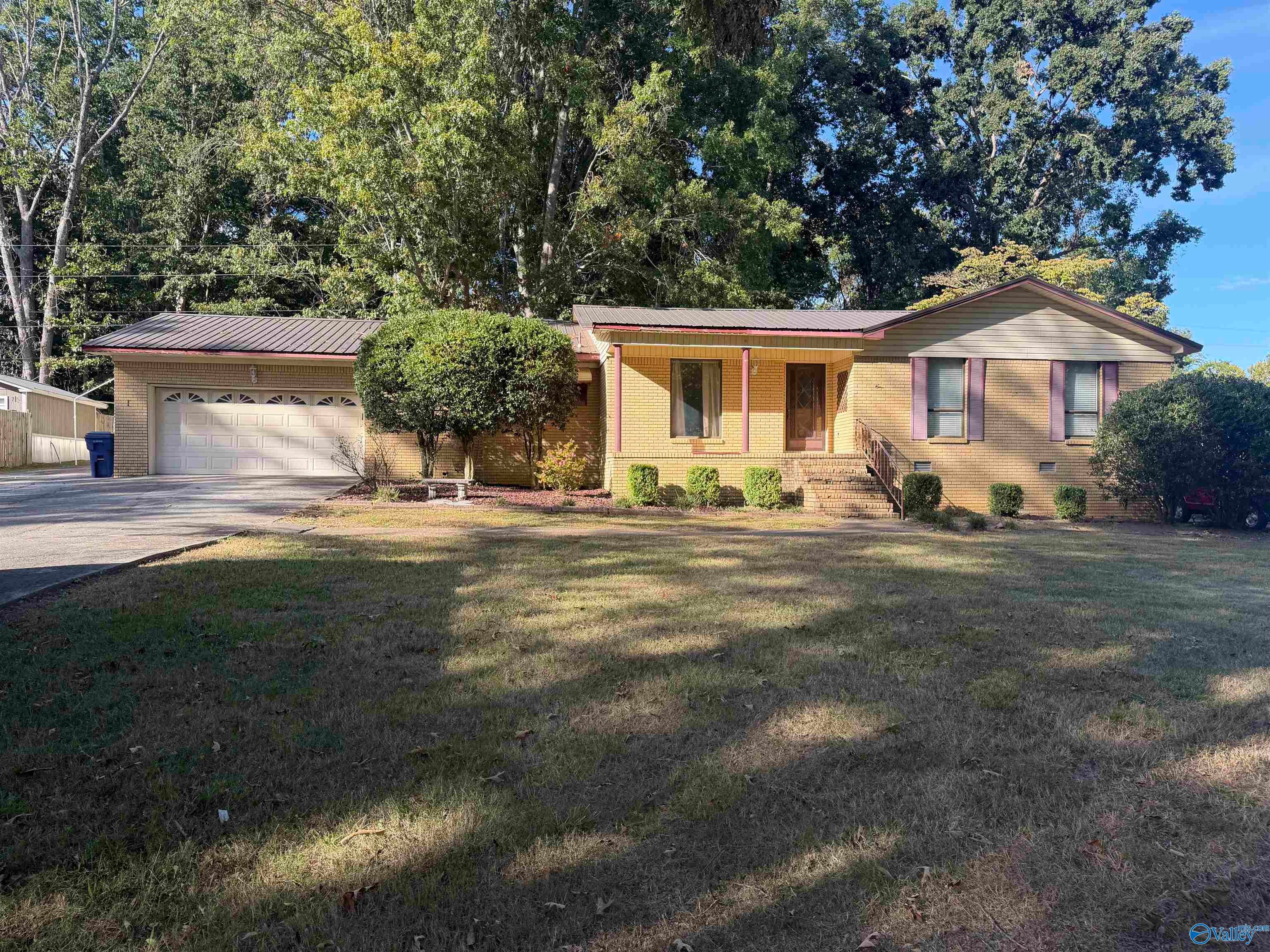 203 Bentley Circle SE