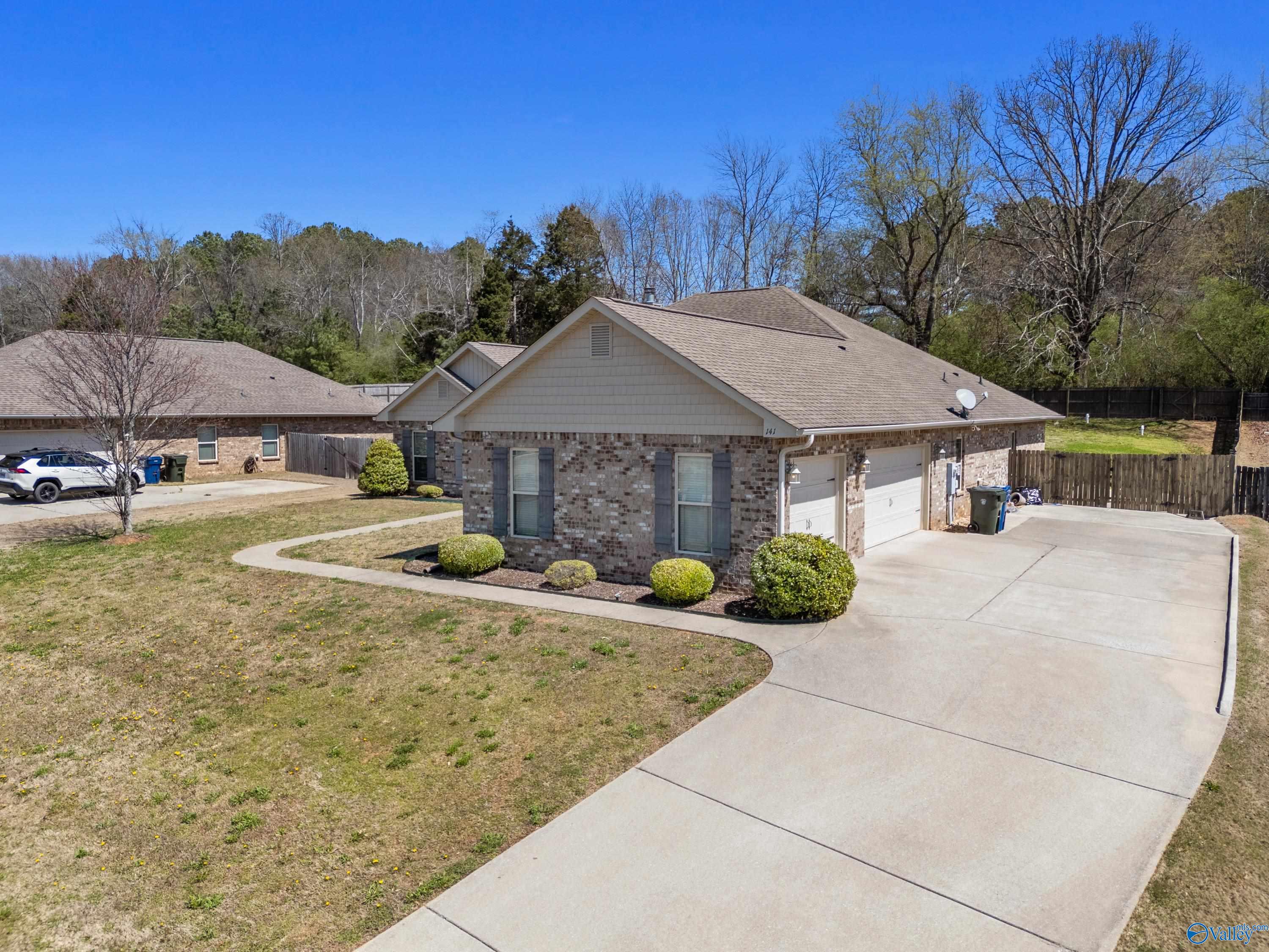 141 Lazy Oak Drive, New Market, Alabama image 2