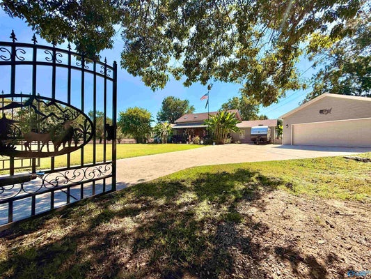224 BUDDY WILLIAMSON RD, NEW MARKET, AL 35761 - Image 1fb28cba88f4622ee4c563a34eae85ee/188608306