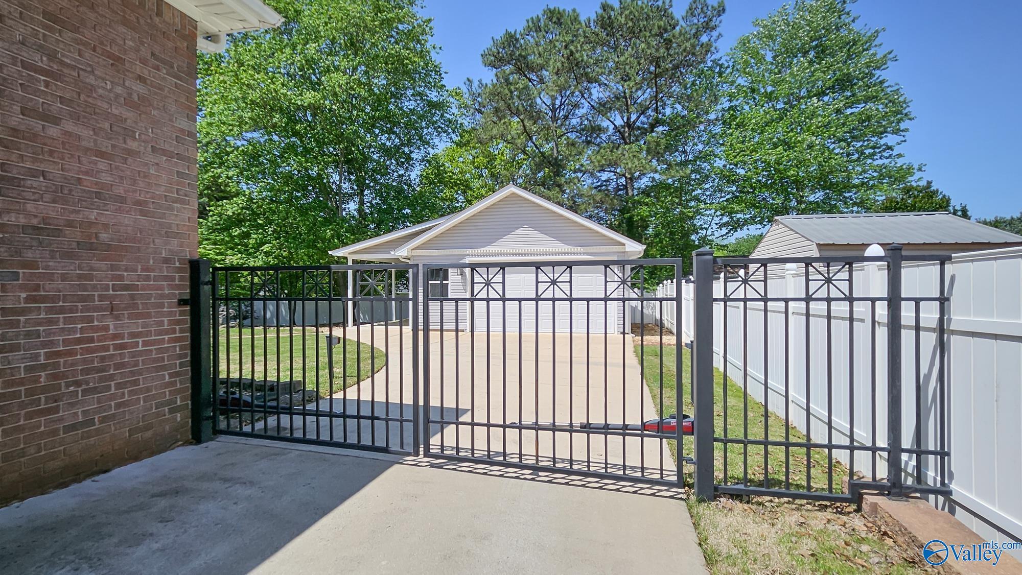104 Brookville Drive, Harvest, Alabama image 4