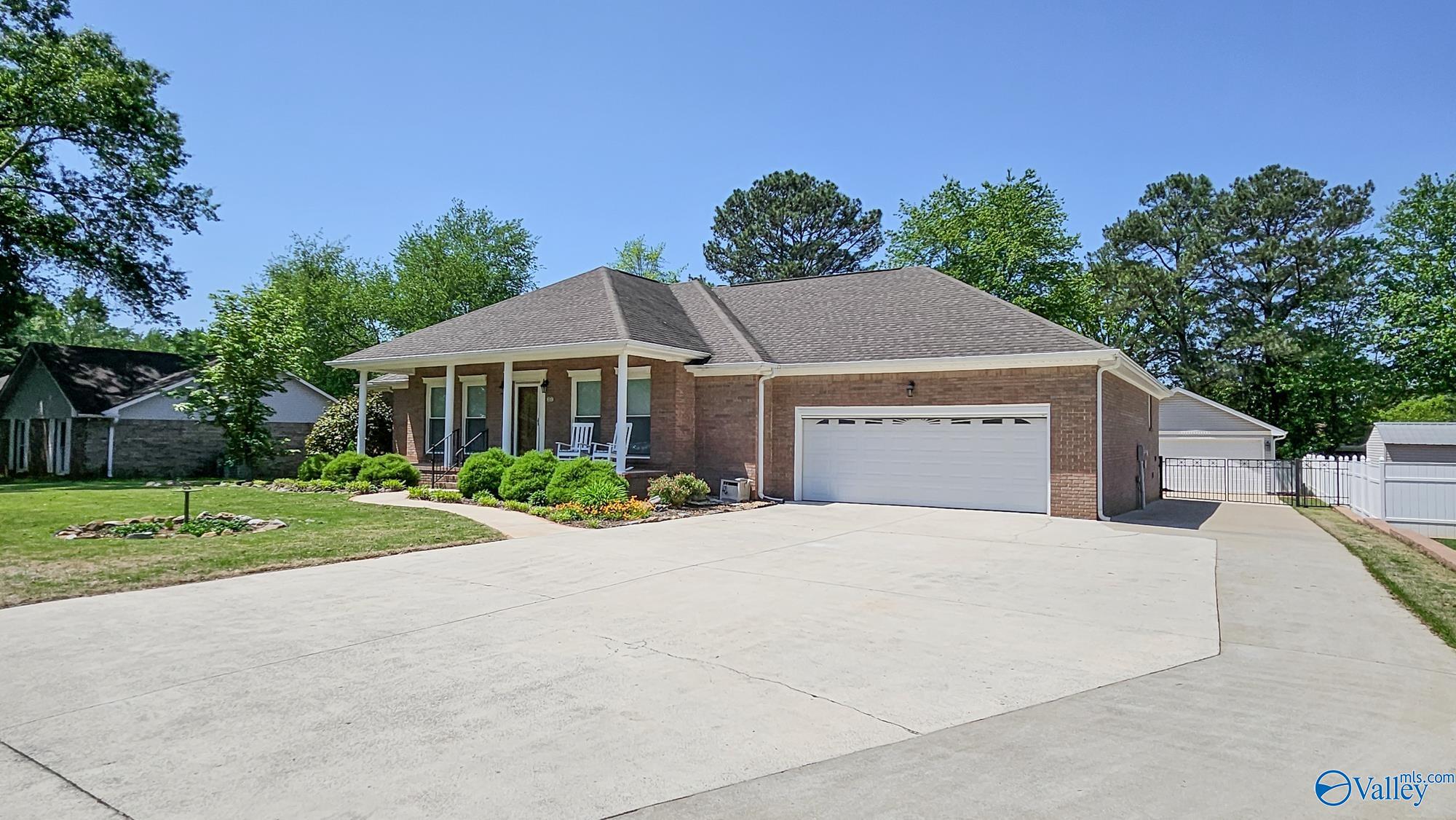 104 Brookville Drive, Harvest, Alabama image 3