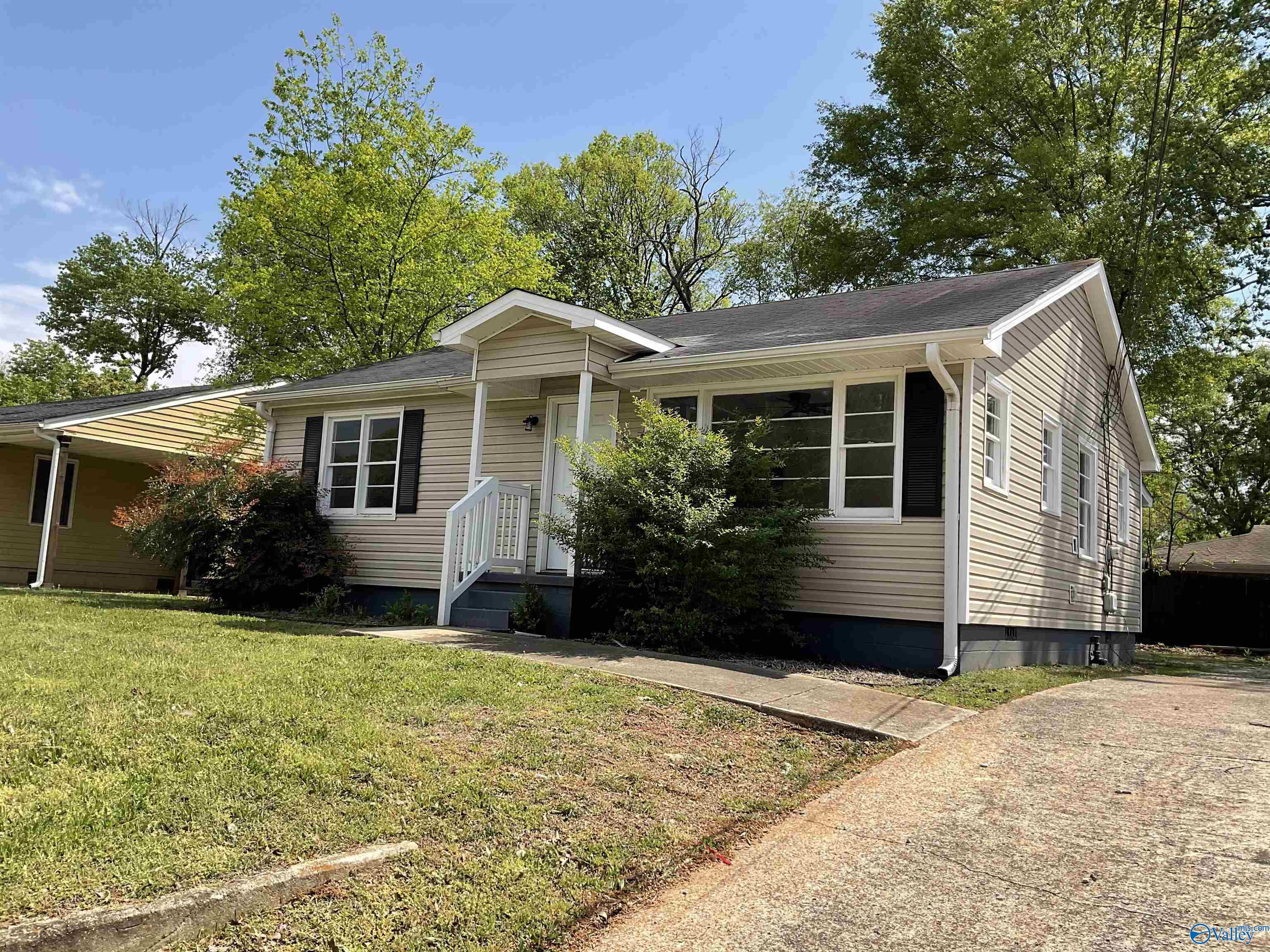 4005 Drake Avenue, Huntsville, Alabama image 1