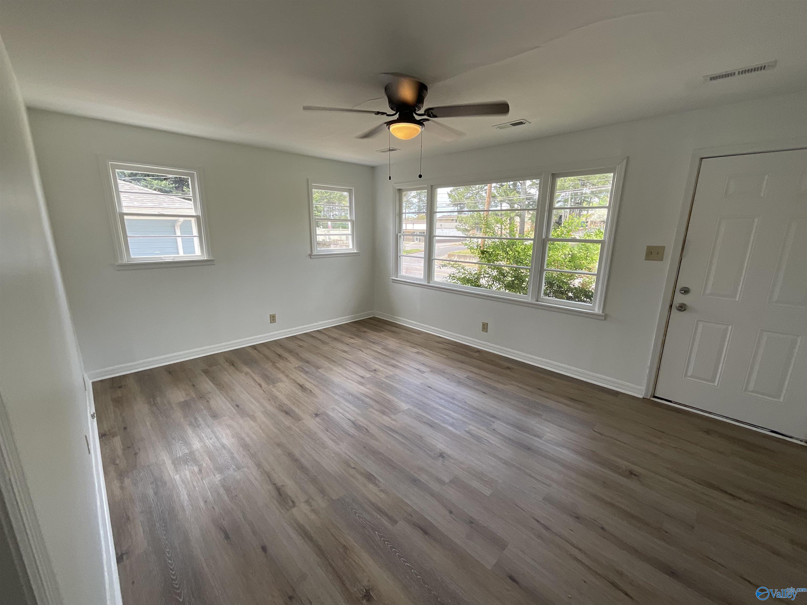 4005 Drake Avenue, Huntsville, Alabama image 11