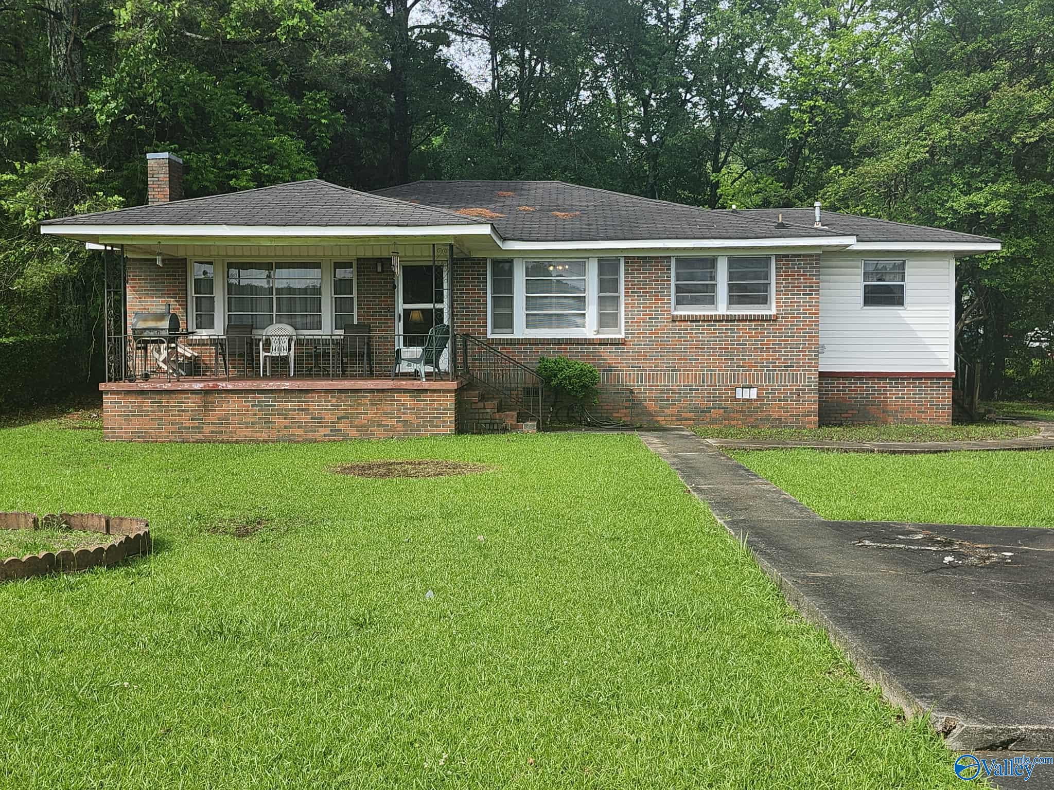 2505 E Broad Street, Gadsden, Alabama image 1