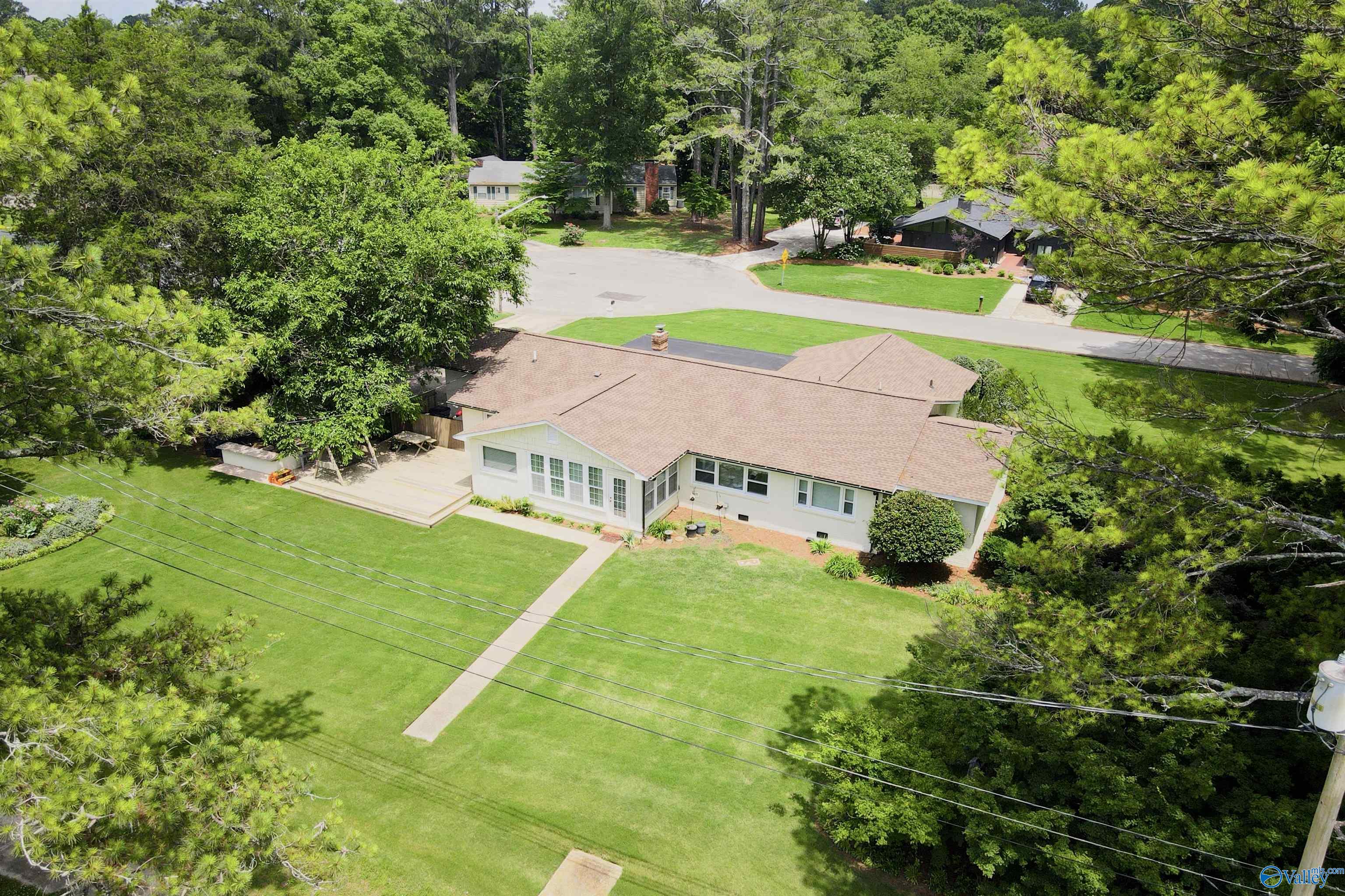 1503 Fairway Drive SE
