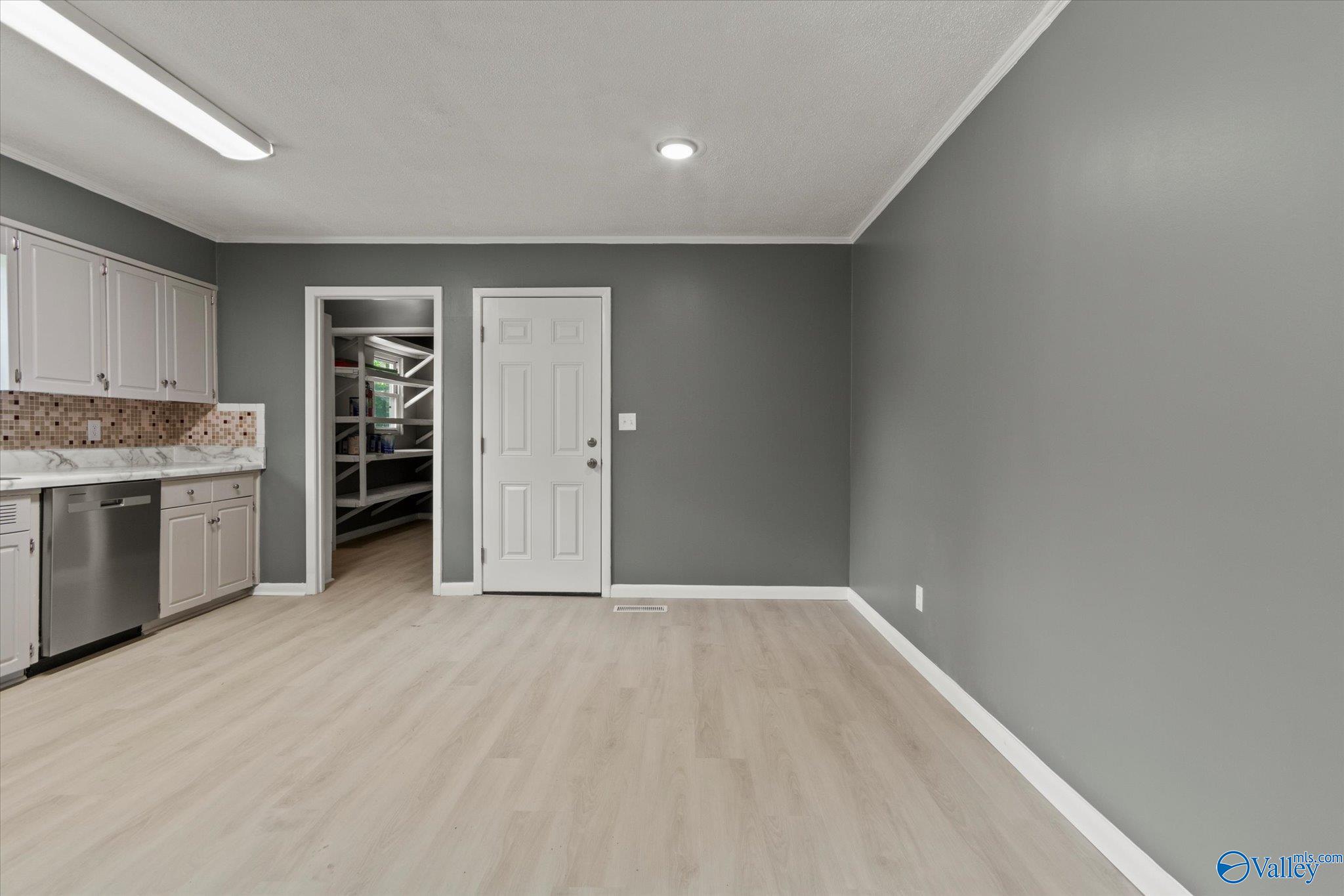 409 Peach Avenue, Albertville, Alabama image 15