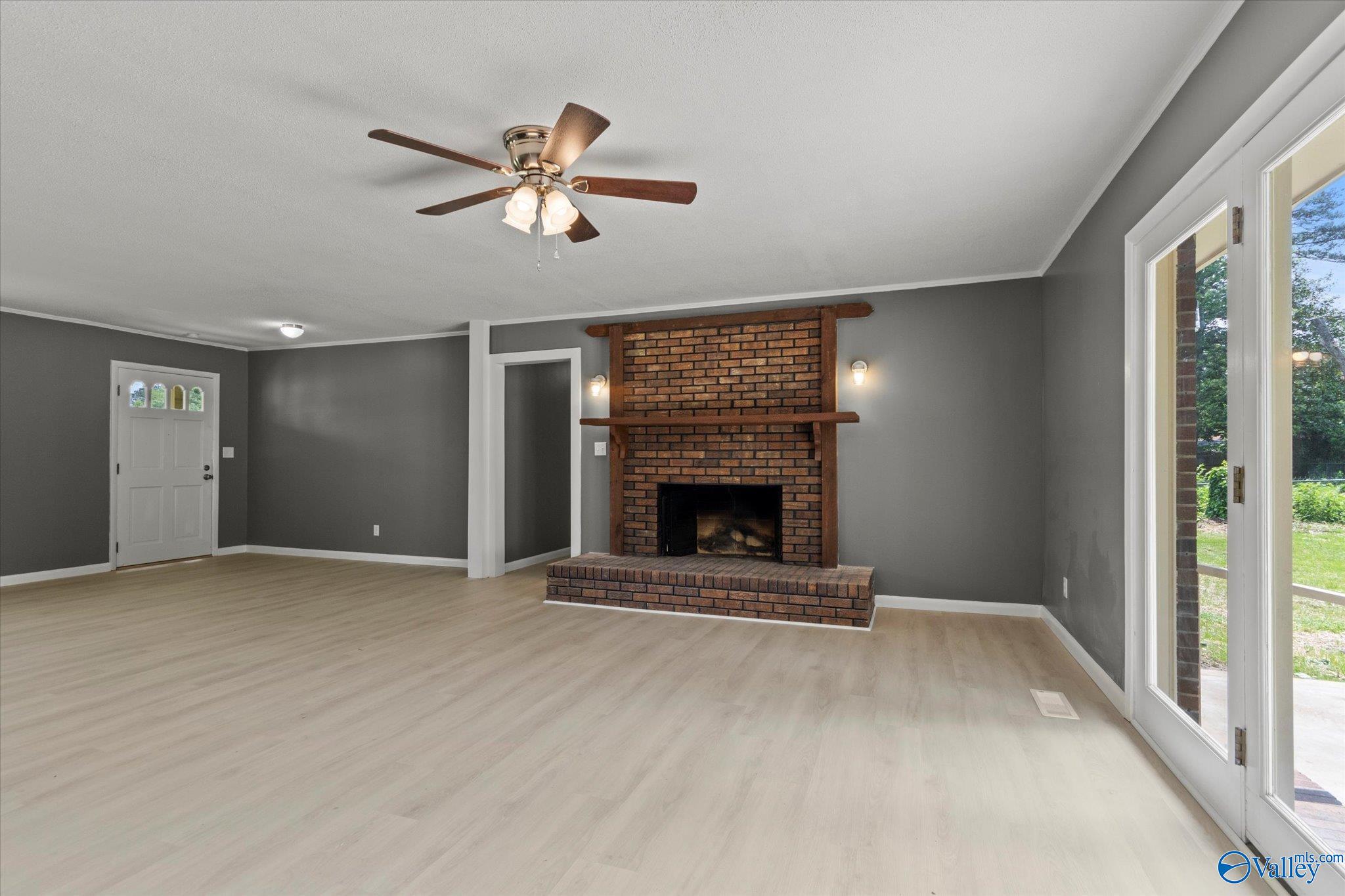 409 Peach Avenue, Albertville, Alabama image 5