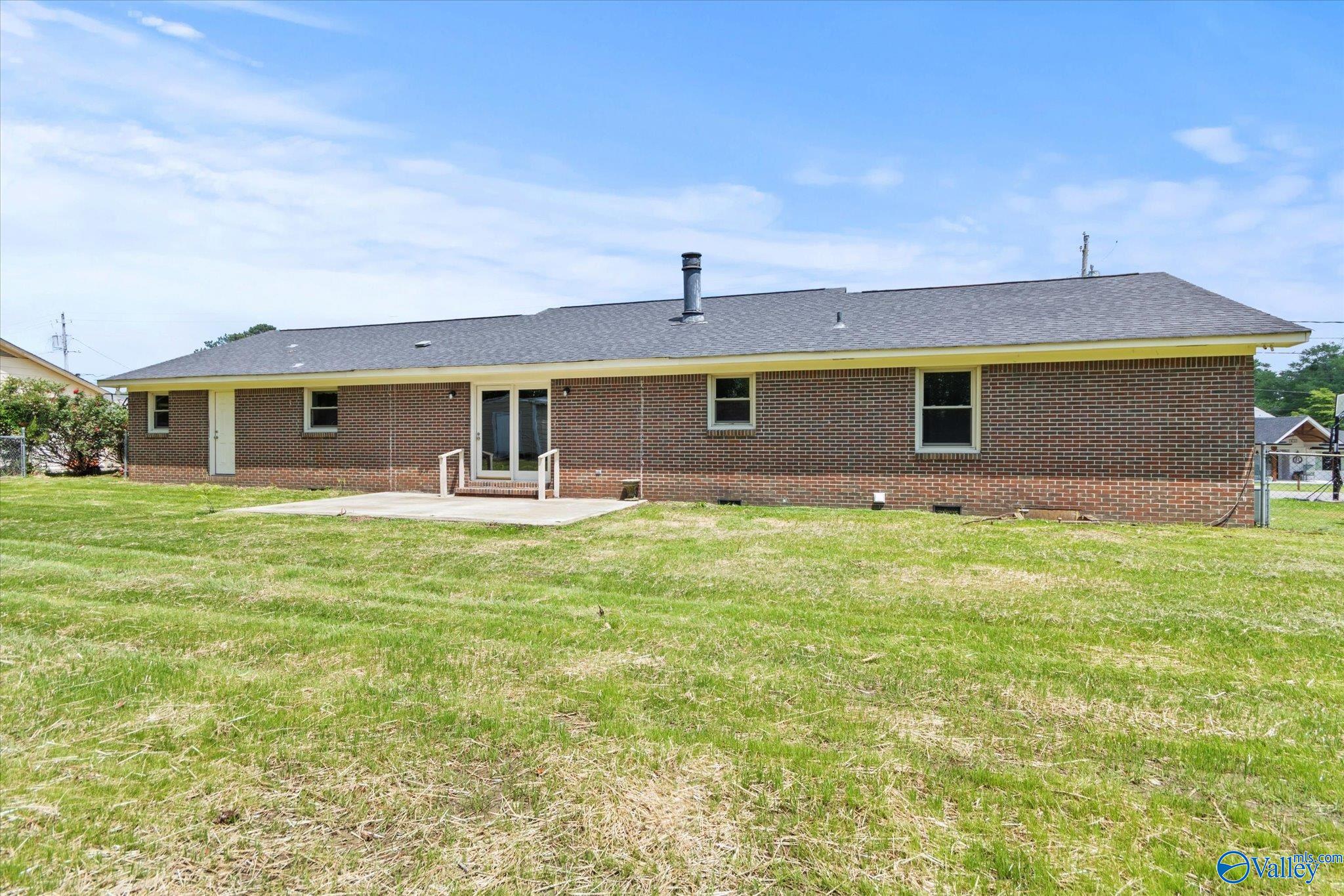 409 Peach Avenue, Albertville, Alabama image 36