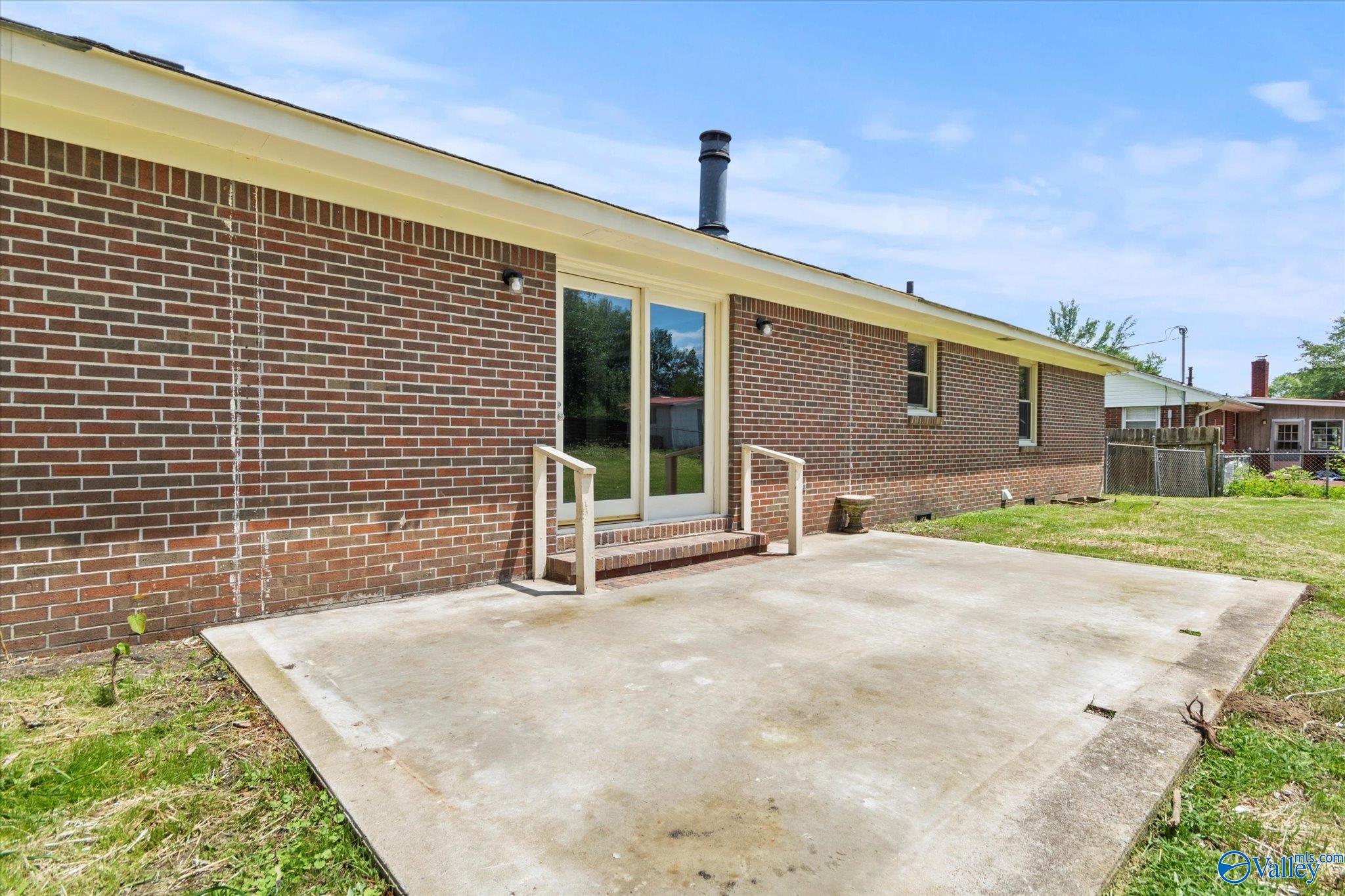 409 Peach Avenue, Albertville, Alabama image 35