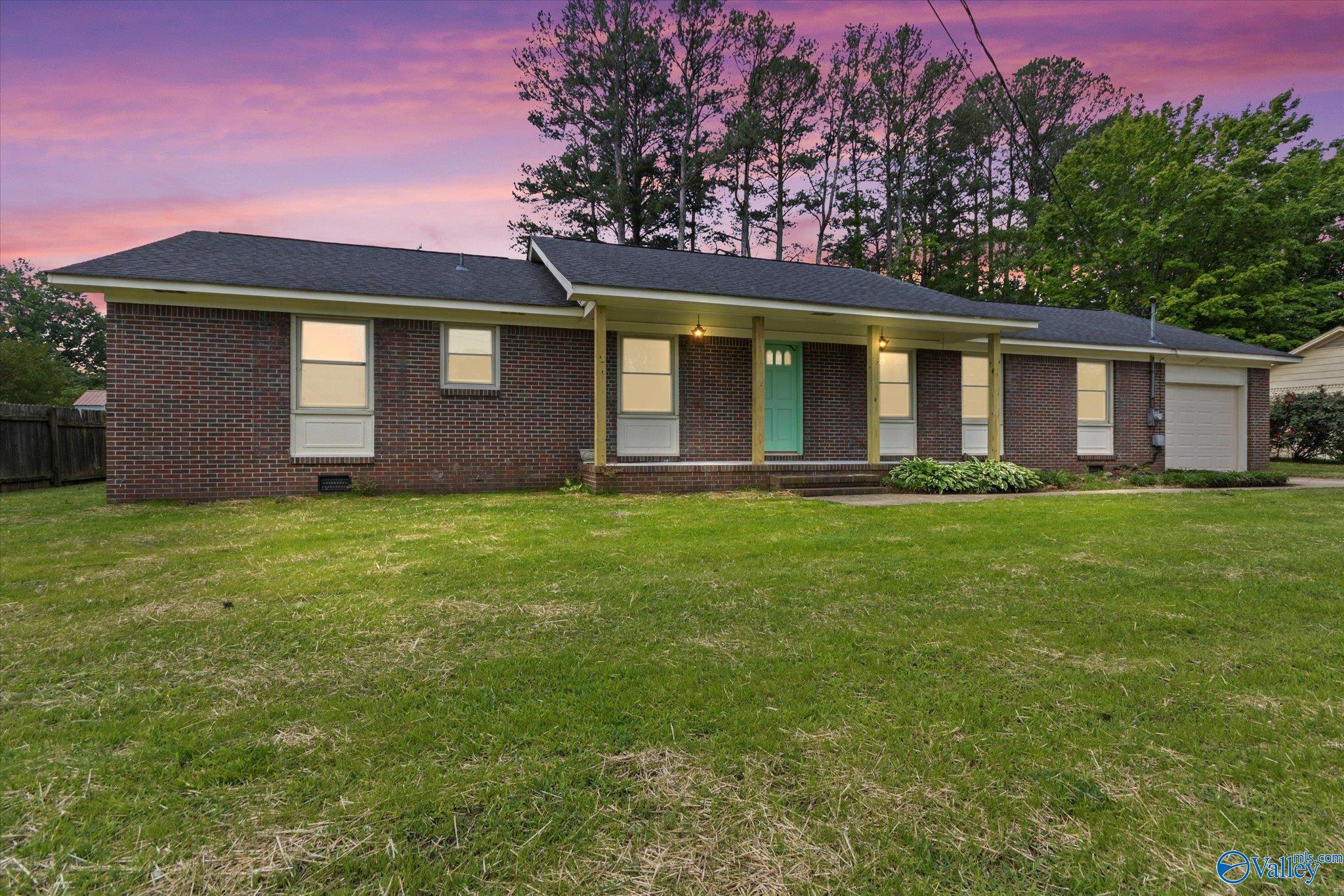 409 Peach Avenue, Albertville, Alabama image 2