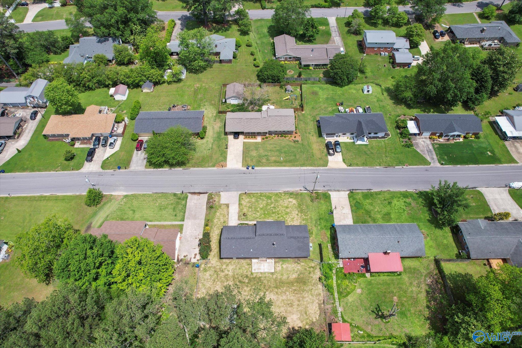 409 Peach Avenue, Albertville, Alabama image 38