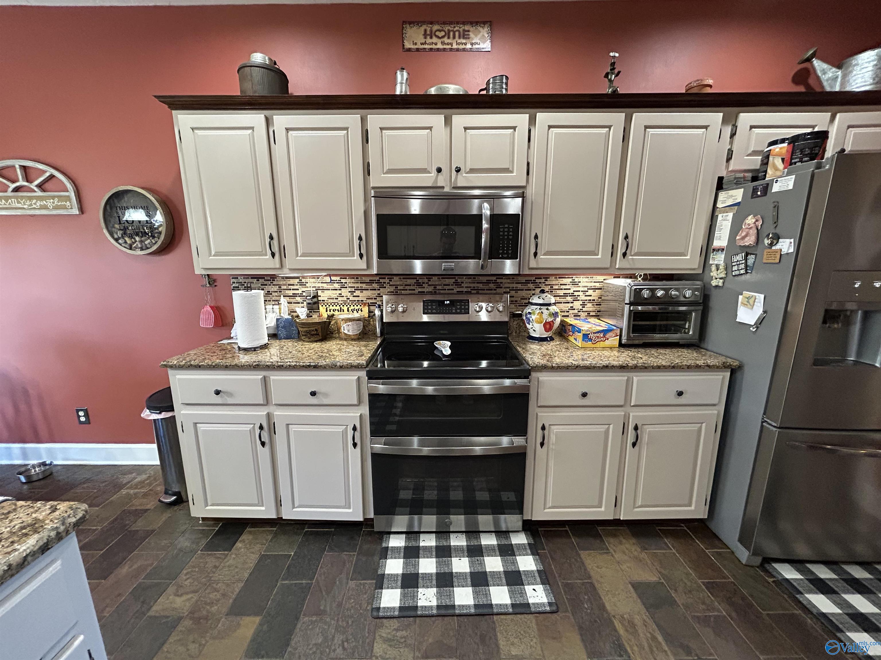 1095 Roseland Lane, Southside, Alabama image 9