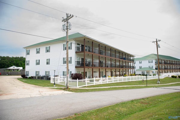 5799 BAY VILLAGE DR APT 2004, ATHENS, AL 35611 - Image 2151c342d1549dc1a96dcf186cfae41a/4201094157
