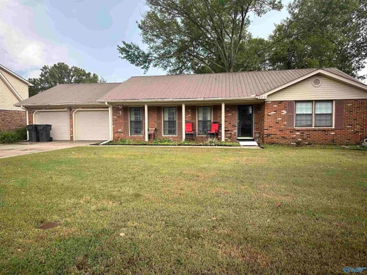 2203 DUNDEE DR SW, DECATUR, AL 35603 - Image 217061392a78cbf4bc4570bbc18403db/723778121