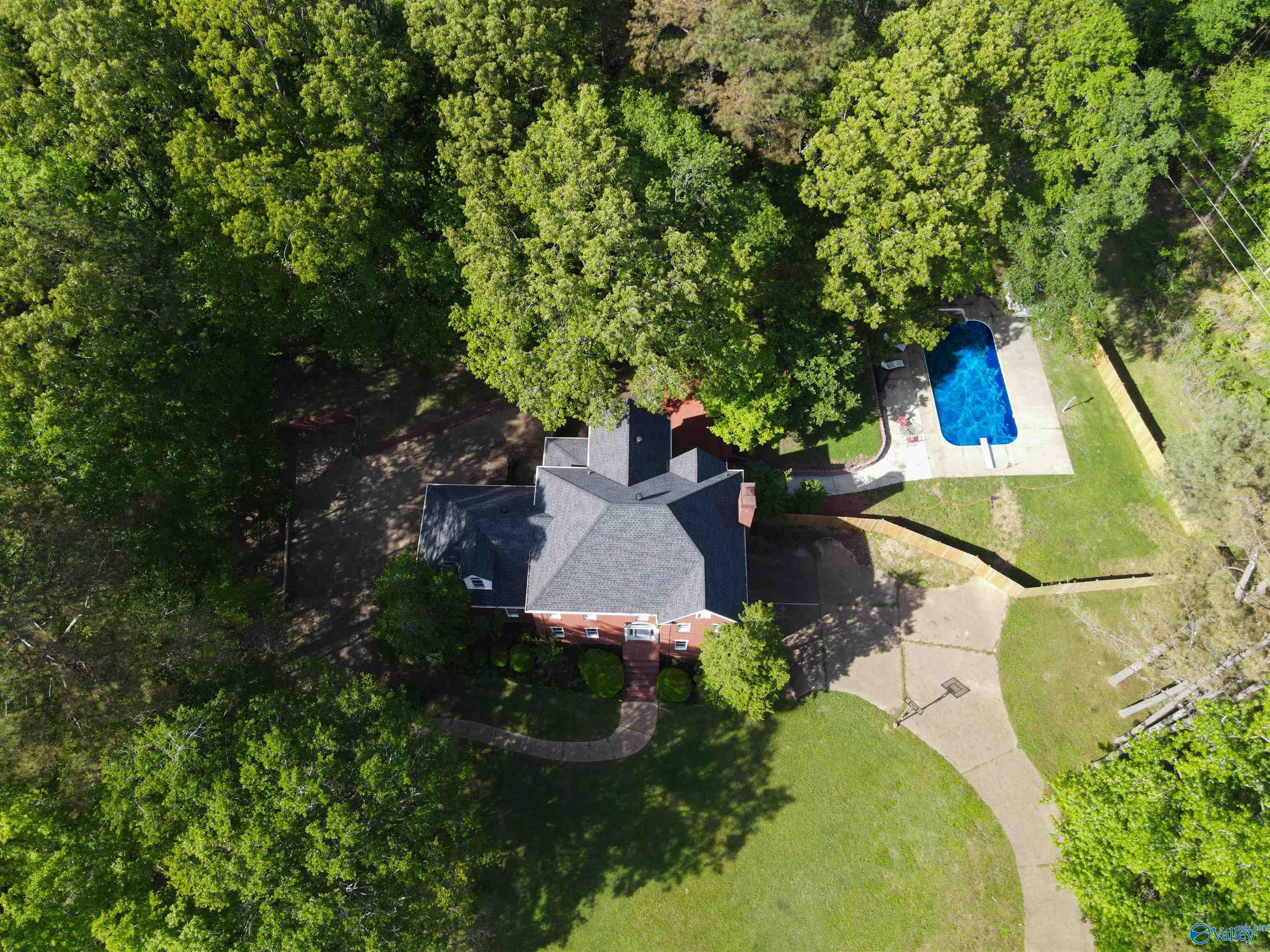 705 Arrowhead Village Road, Winfield, Alabama image 2