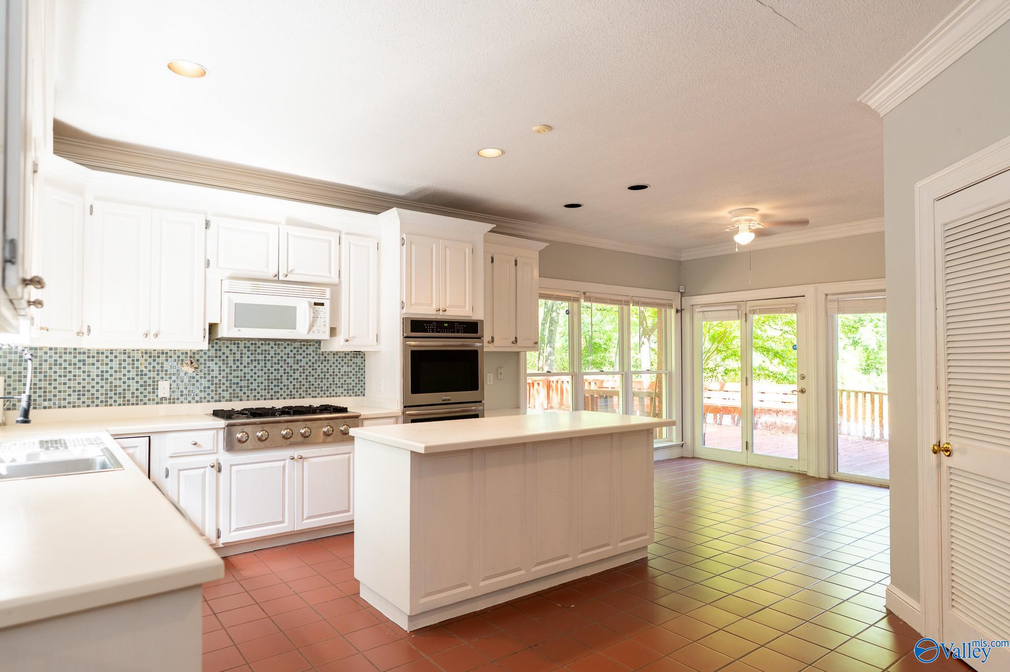 705 Arrowhead Village Road, Winfield, Alabama image 3
