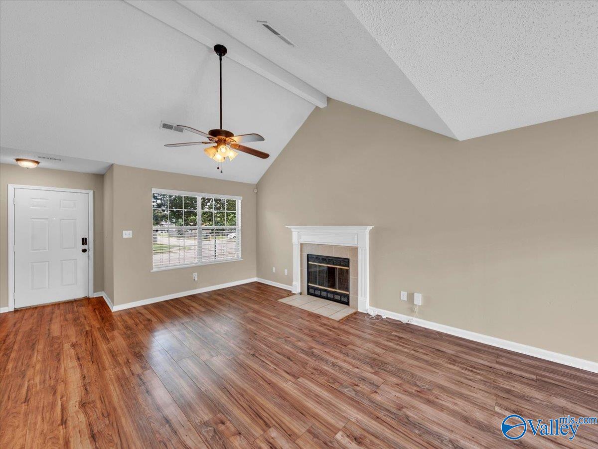 101 NW Sugar Bluff Lane