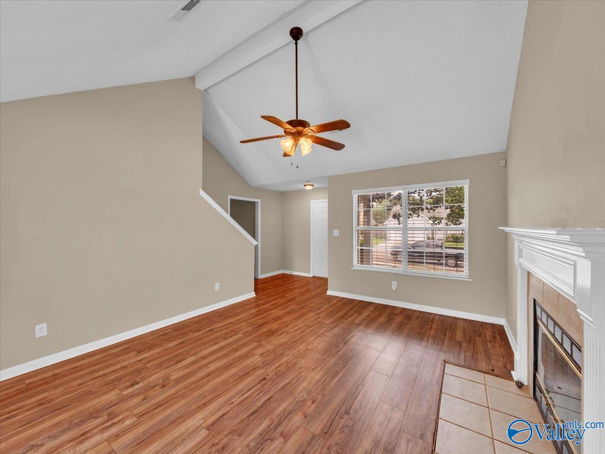 101 NW Sugar Bluff Lane