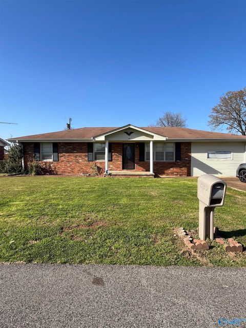 Photo of 114 Colorado Avenue, Muscle Shoals, AL 35661 (MLS # 21912900)